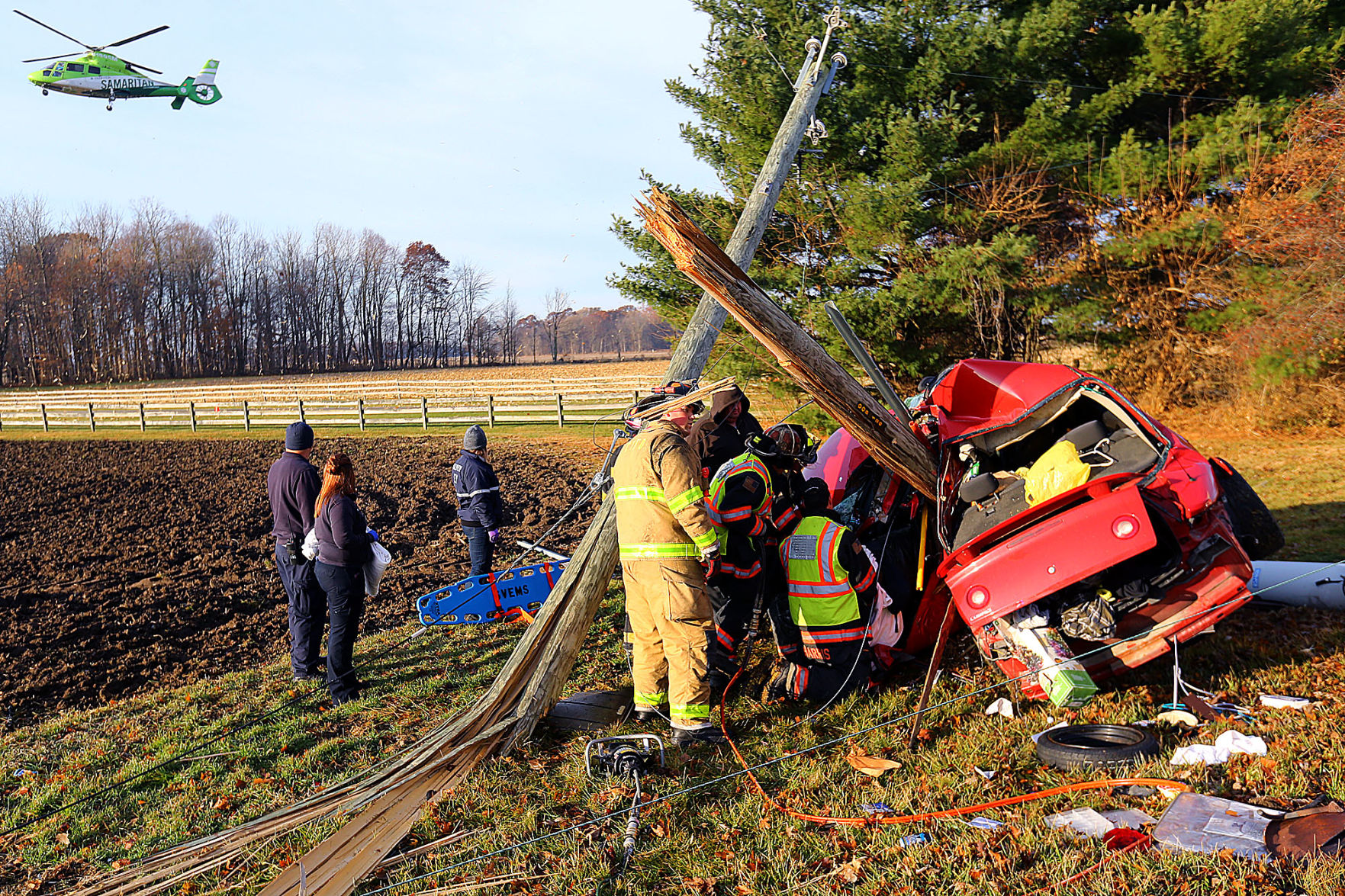 Car - Pole Accident 05.jpg